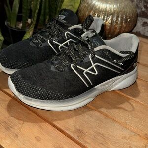 Karhu Fusion 3.5 Ortix Hivo Women's Size 8.5Wide Running Shoes black/dawn